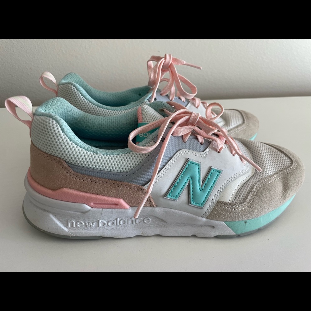 New Balance Womens Sneaker